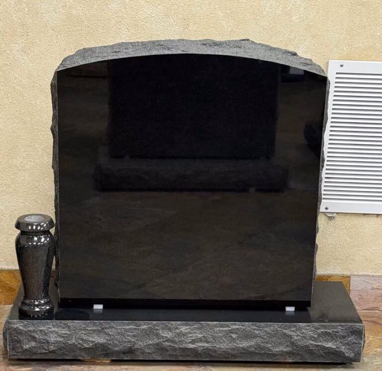 Monument with Vase & Rock Pitched Edges in Black Granite