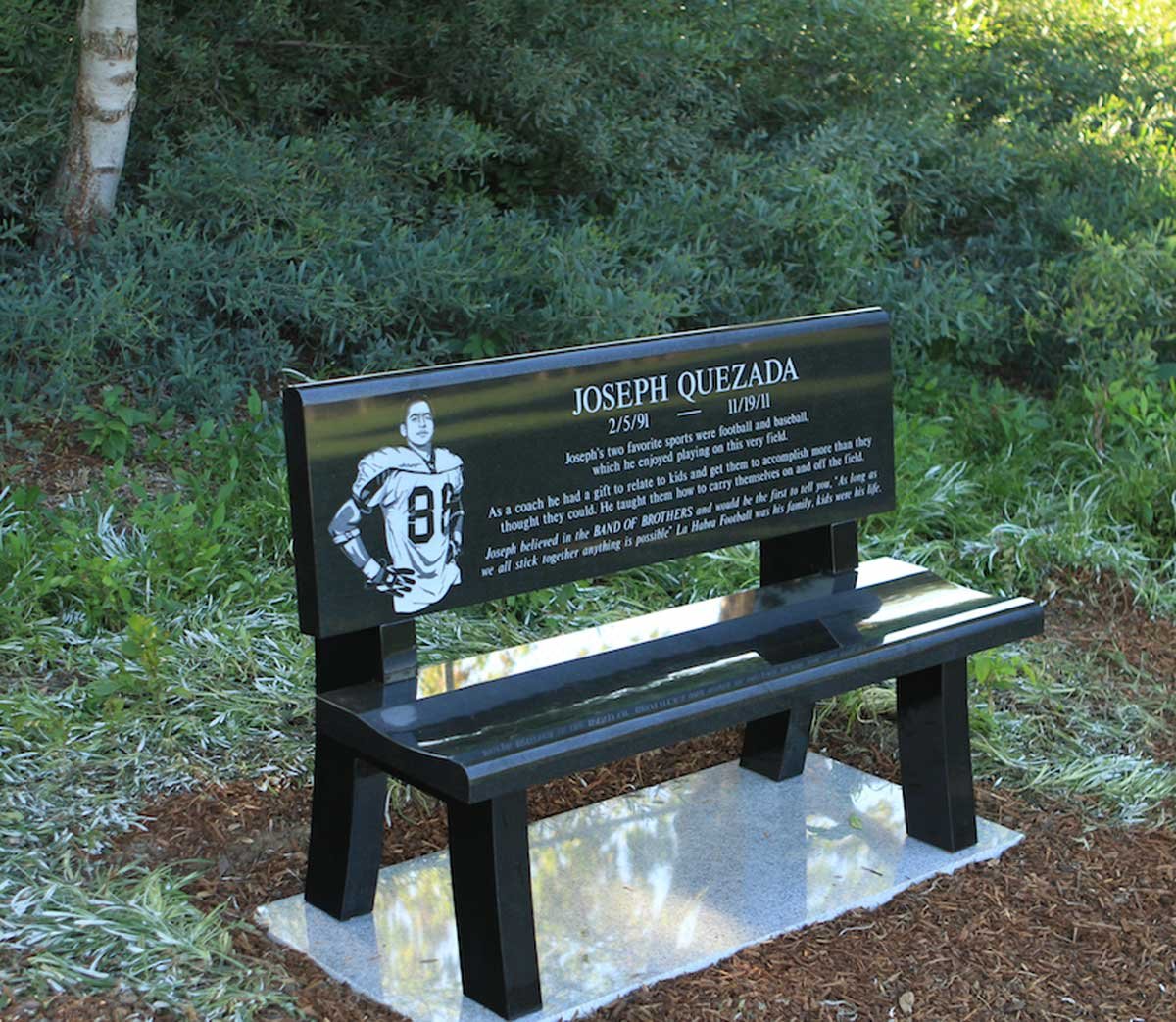 Park Style Tri-Tone Portrait in Black Granite