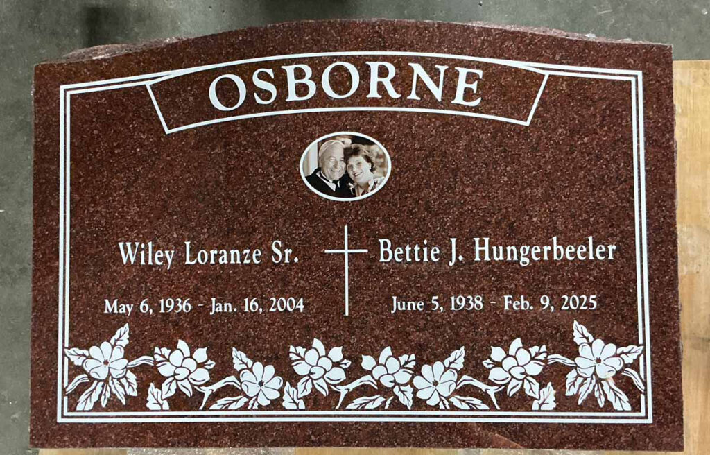 Puritan Rose granite companion slant memorial with flower border portrait, Osborne family, Oak Park Cemetery